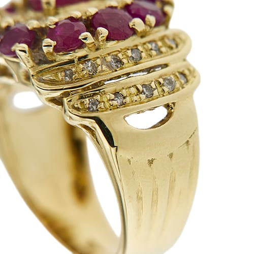 53 Bague bandeau en or jaune avec rubis et diamants 58 Facettes 41527