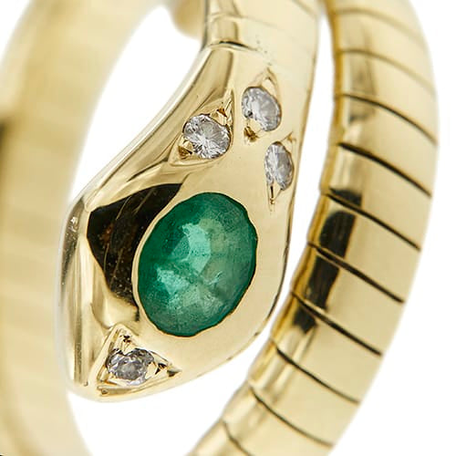 57 Bague serpent en or jaune avec émeraude et diamants 58 Facettes 40135
