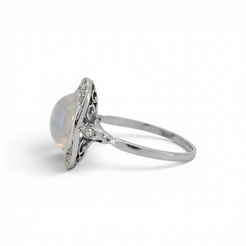 54 Art déco - Bague en or 18k, pierre de lune et diamants 58 Facettes RI-1083