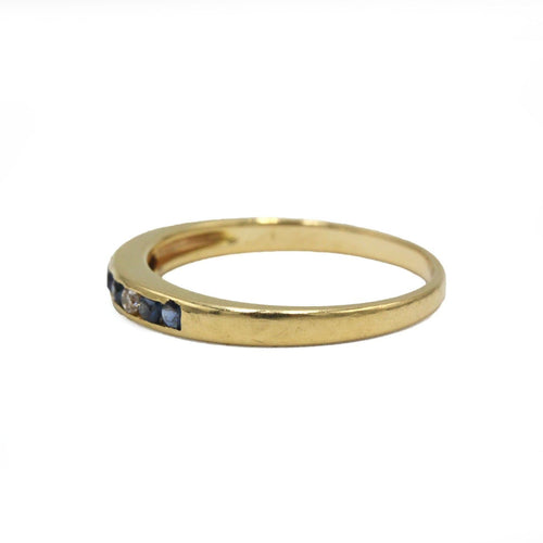 55 Demi-alliance - Bague en or jaune, diamants et saphirs 58 Facettes 260196R