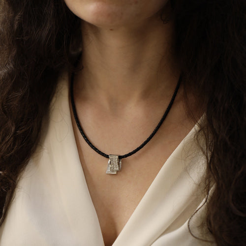 pendentif-or-gris-18k-28-diamants-13-cts-g-vs.jpg