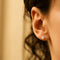 Puces d'oreilles en or gris 18k et diamants 58 Facettes FB11783