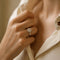 solitaire-or-gris-18k-diamant-coussin-120-cts-d-si1-gia-entourage-030-ct-g-vs-taille-47-48.jpg