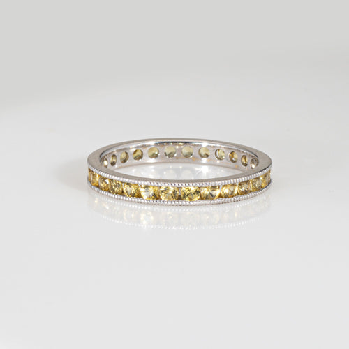 Bague 56 Bague alliance éternité en or blanc 18 carats et saphirs jaunes 58 Facettes G14143