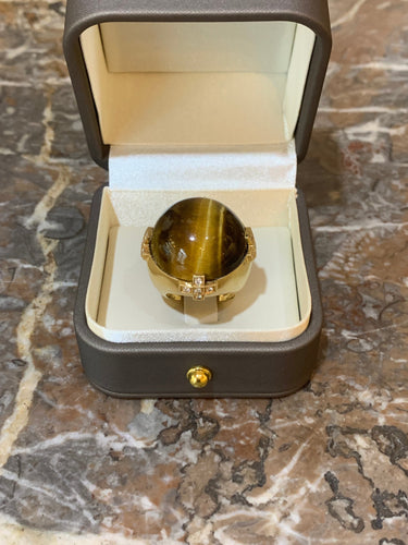 Bague 53 C. Escher - Bague cocktail cabochon œil de tigre en or jaune et diamants 58 Facettes B384