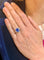 Bague 52 Bague saphir de Ceylan coussin 4,15 ct et diamants en or gris 18 carats 58 Facettes BSA106