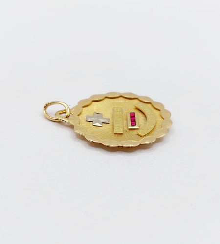 Augis - Pendentif médaille d'amour en or 18k et rubis 58 Facettes A07652