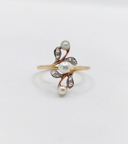 51 Bague fleur Art nouveau en or 18k, platine, perles et diamants 58 Facettes A07565