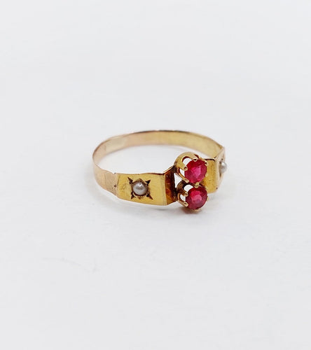 51 Bague toi et moi antique en or 18k, pierres rouges et perles 58 Facettes A07562