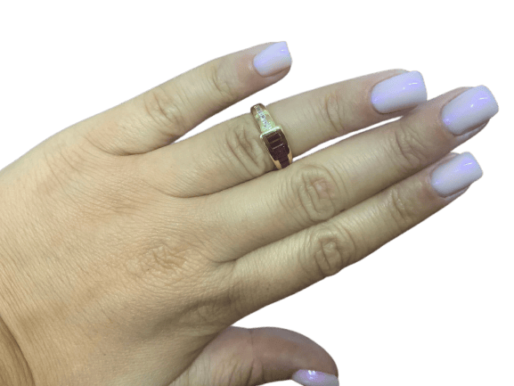Alliance vintage en or jaune, rubis et diamant