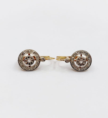 Dormeuses cible Art déco - Boucles d'oreilles en or 18k, platine et diamants 58 Facettes A07499