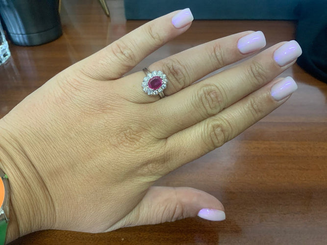 54 Bague en or blanc avec rubis et diamant 58 Facettes BA 504