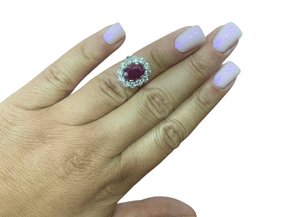 50 Bague pavée en or blanc avec rubis thaï et diamants 58 Facettes BA 499