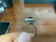 50 Bague pavée en or blanc avec rubis thaï et diamants 58 Facettes BA 499