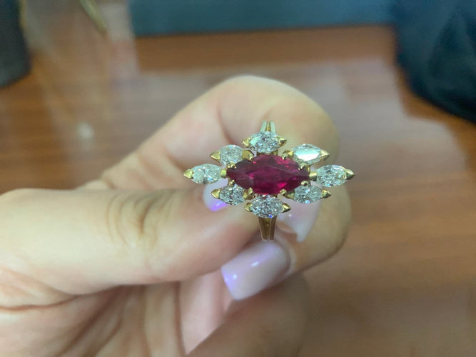 54 Bague marquise en or jaune 18K, rubis et diamant 58 Facettes BA 770