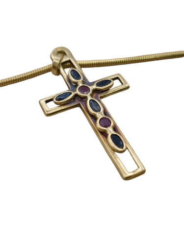 Collier croix vintage en or jaune 18 ct, rubis et saphirs 58 Facettes CV-098
