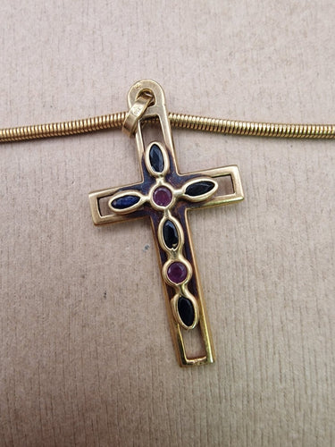 Collier croix vintage en or jaune 18 ct, rubis et saphirs 58 Facettes CV-098