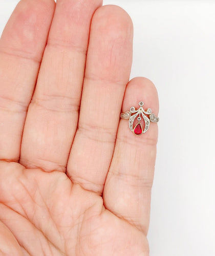 42 Bague duchesse antique en or rose 18k, pierre rouge et diamants 58 Facettes A07649