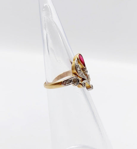 42 Bague duchesse antique en or rose 18k, pierre rouge et diamants 58 Facettes A07649
