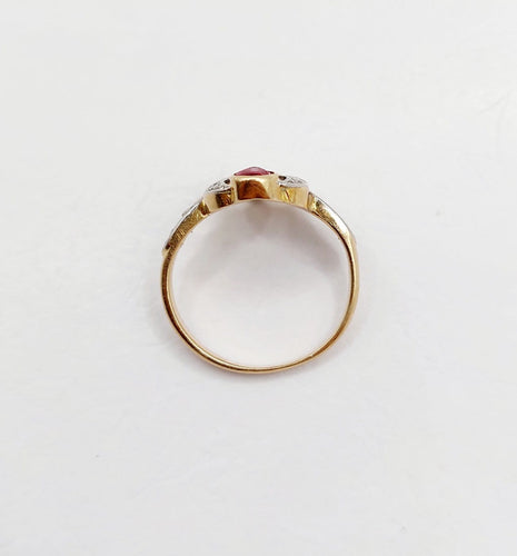42 Bague duchesse antique en or rose 18k, pierre rouge et diamants 58 Facettes A07649