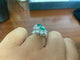 54 Bague cocktail en or blanc, émeraude colombienne et diamants 58 Facettes BA 461