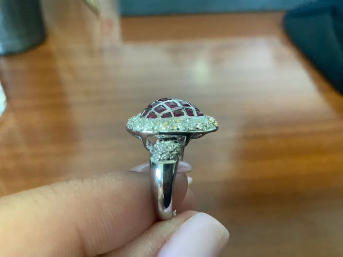 54 Bague cœur vintage en or blanc avec rubis et diamants 58 Facettes BA 1003