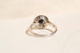 Bague 51 Bague fleur en or blanc 18 carats, saphir et diamants 58 Facettes 4031