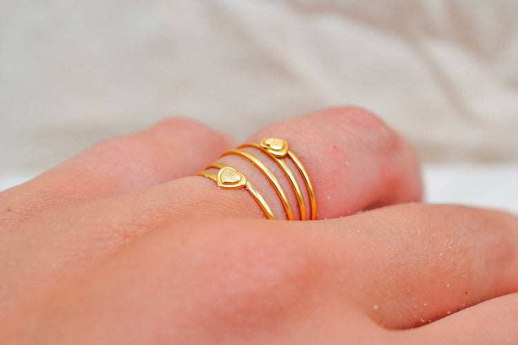 52 Bague multi-anneaux cœurs en or jaune 18 carats 58 Facettes 4123