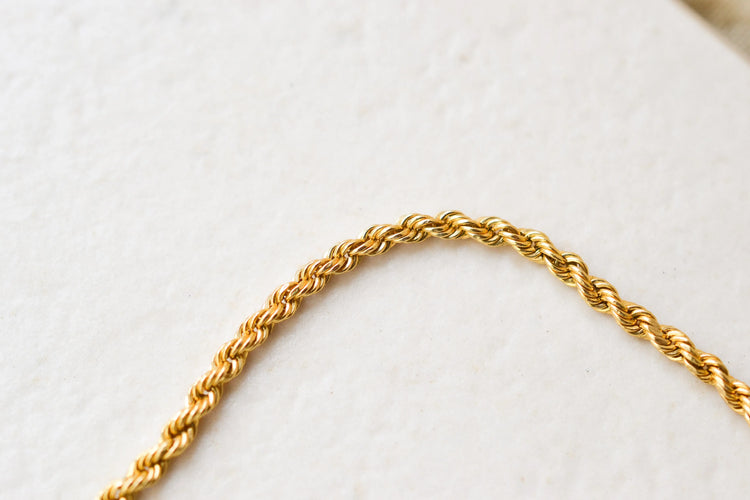 https://cdn.shopify.com/s/files/1/0963/7950/2920/files/bijou-vintage-or-responsable.webp?v=1783951538