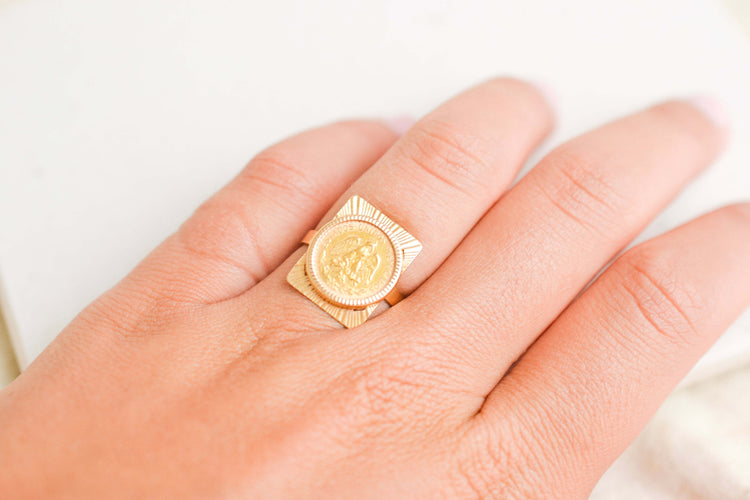 53 Bague pièce Dos Pesos mexicaine en or jaune 58 Facettes 666