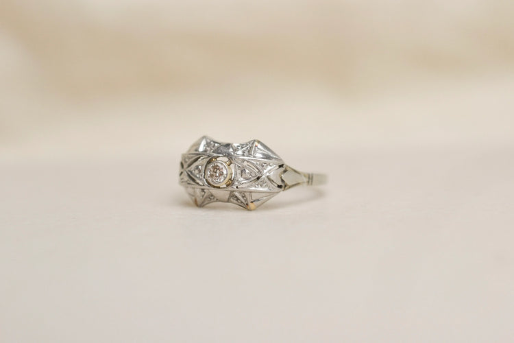 53 Art Déco - Bague en or blanc, platine et diamant 58 Facettes 4121