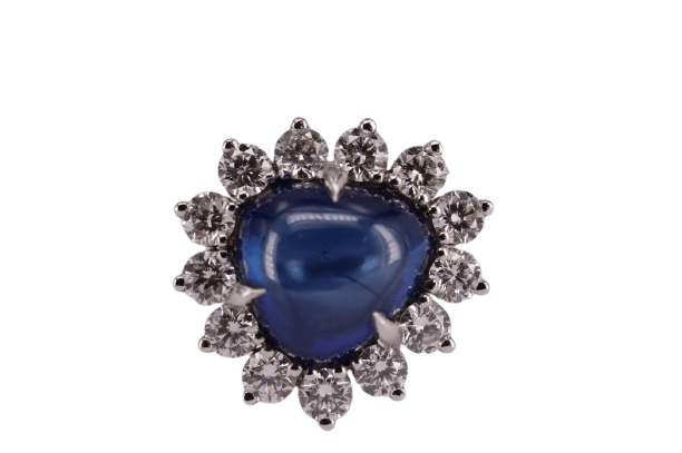 Bague halo en or blanc avec saphir de Ceylan et diamants