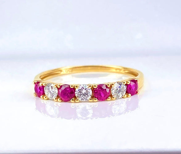 60 Demi-alliance en or jaune 18 carats, rubis et diamants 58 Facettes AB739