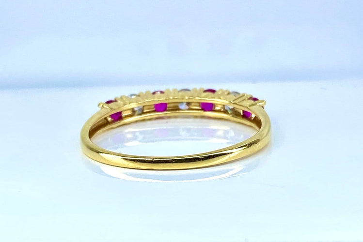 60 Demi-alliance en or jaune 18 carats, rubis et diamants 58 Facettes AB739