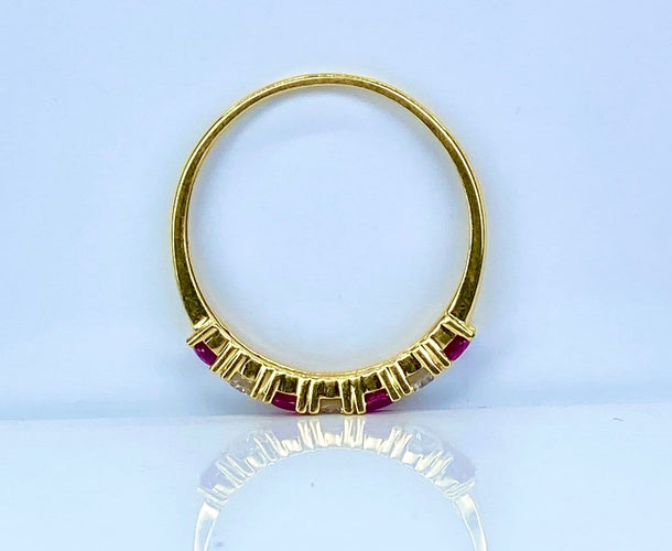 60 Demi-alliance en or jaune 18 carats, rubis et diamants 58 Facettes AB739