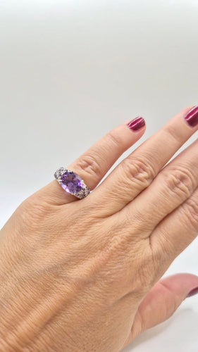 50 Mauboussin Plaisirs d'Amour - Bague en or blanc, améthystes et diamants 58 Facettes 323/1070