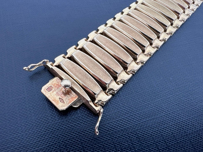 Bracelet Art déco large et souple en or jaune 18 carats 58 Facettes BR1539D