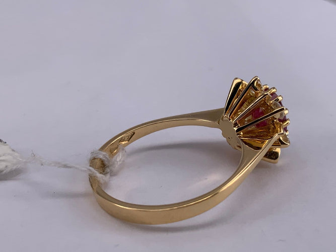 54 Bague marguerite en or jaune 18K, rubis et diamants 58 Facettes BA 215