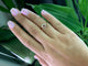 53 Bague marguerite ronde en or jaune, rubis et diamants 58 Facettes BA 217