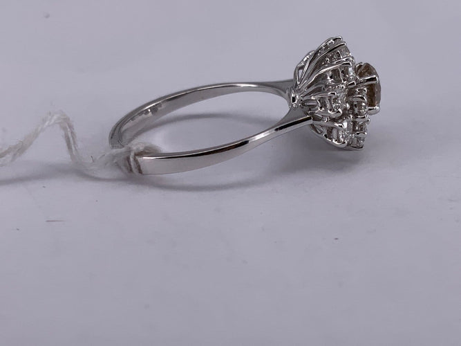 51 Bague en or blanc 18 carats et diamants bruns 58 Facettes BA 532