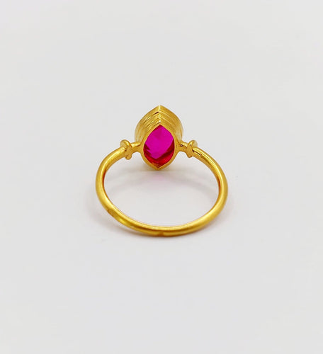 43 Bague antique en or 18k et rubis synthétique 58 Facettes A07673
