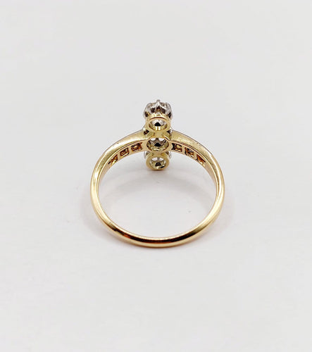 54 Bague marquise antique en or 18K, platine et diamants 58 Facettes A07637