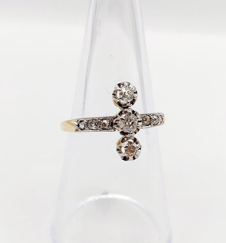 54 Bague marquise antique en or 18K, platine et diamants 58 Facettes A07637