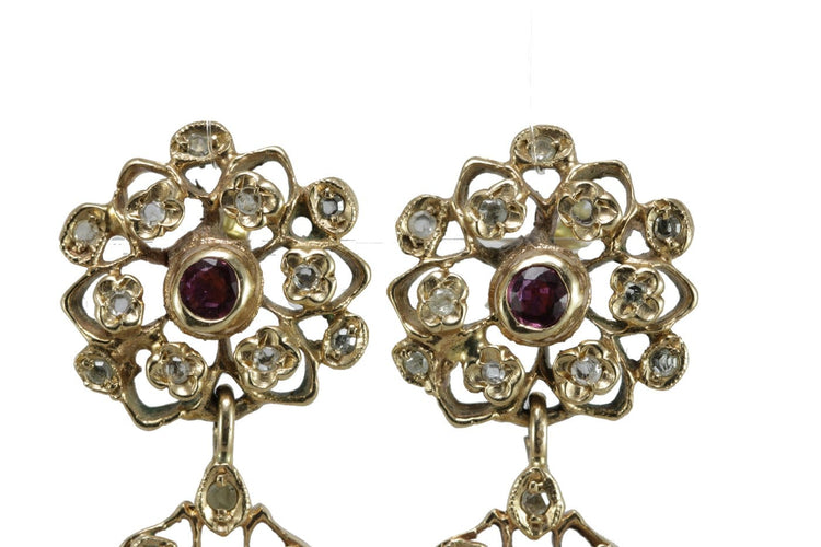Parure ancienne - Collier et boucles d'oreilles en or, diamants et rubis 58 Facettes 3844