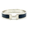 Bracelet Hermès Clic H - Bracelet en métal argenté et émail bleu marine 58 Facettes bzpi966ti4