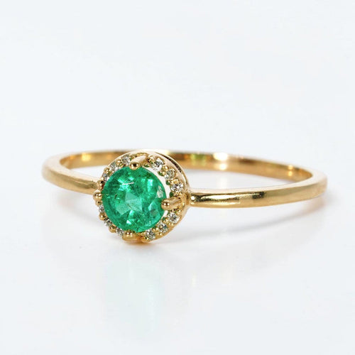 54 Bague en or jaune 14 ct avec émeraude et diamants 58 Facettes R021
