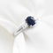 58 Bague en or blanc avec saphir 0,90 ct et diamants 58 Facettes 17949