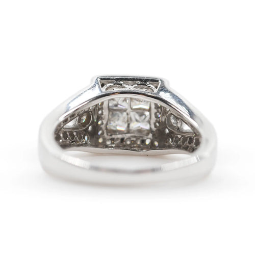 54 Bague en or blanc 14 ct avec diamants 58 Facettes 18335