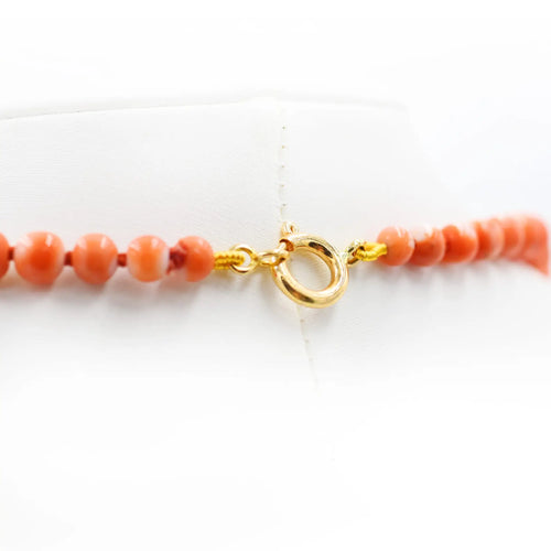 Collier en corail Momo avec fermoir en or 18 kt 58 Facettes 21534