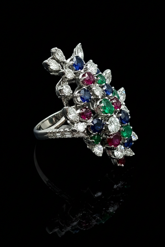 Bague 56 I colori della vita - Bague en platine avec diamants, émeraudes, rubis et saphirs 58 Facettes